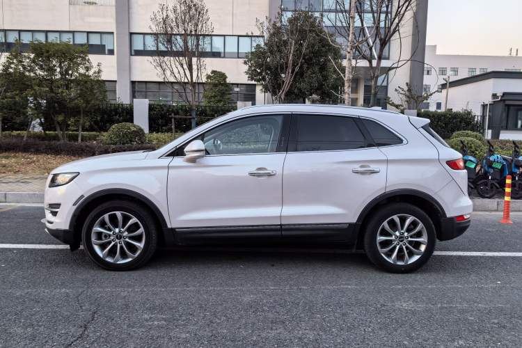Used Lincoln MKC 2019 2.0T Two-Wheel Drive Zunya Version China VI Standard
