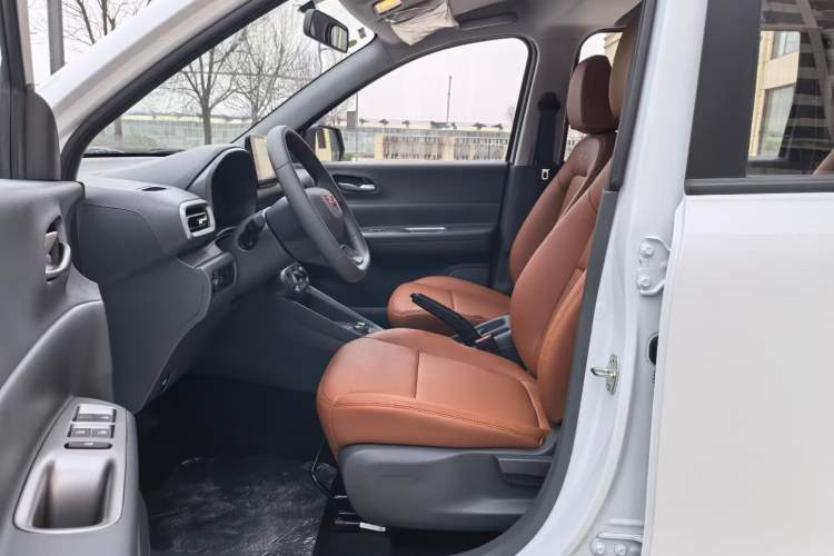 Used Wuling Hongguang New Energy 2025 Extended-Range Hybrid 50KM Comfort Version
