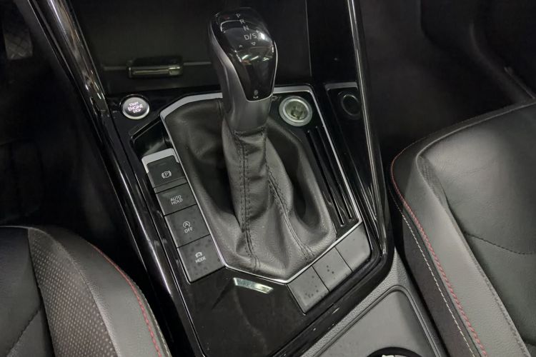 Used Volkswagen Tayron 2020 330TSI Two-Wheel Drive Luxury Smart Connectivity Version Gear Lever