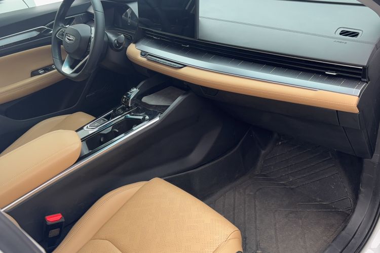 Used Geely Auto Emgrand L HiP 2024 Champion Edition 1.5TD-DHT Pro 100KM Excellence Model Interior 4