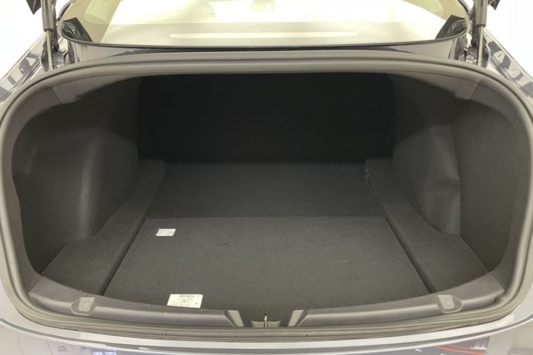 Used Tesla Model 3 2019 Long-Range All-Wheel-Drive Version
