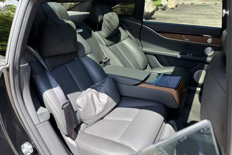 Used Hima Stelato S9 2024 All-Electric Ultra Four-Wheel-Drive Flagship Edition
