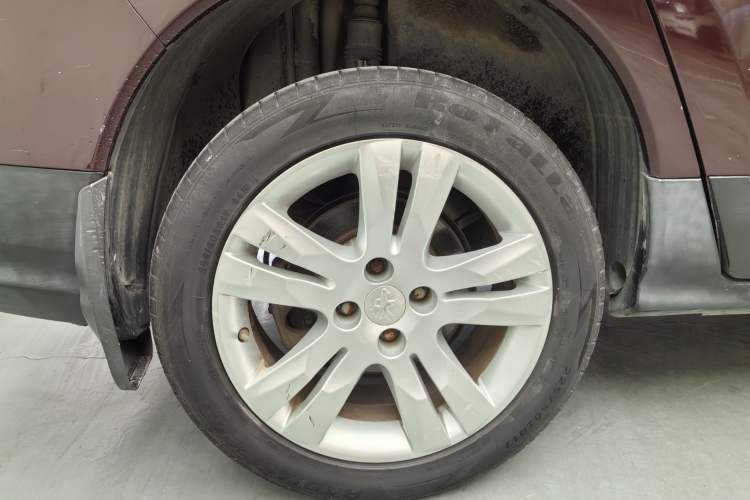 Used Peugeot 3008 2016 2.0L Automatic Classic Edition
