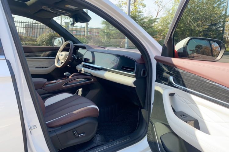 Used Geely Auto Monjaro L 2024 2.0TD High-Power Automatic Two-Wheel Drive Yunqi Version
