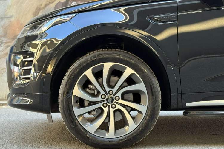 Used Land Rover Discovery Sport 2024 Performance Tech Edition Exterior 3