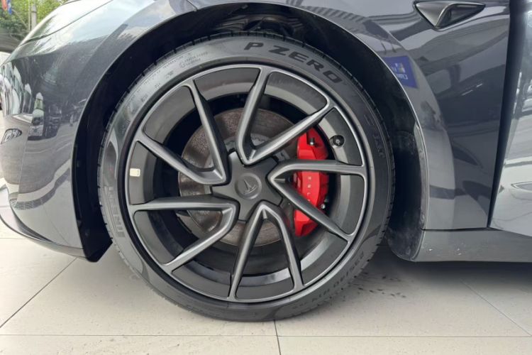 Used Tesla Model 3 2024 High-Performance All-Wheel-Drive Version