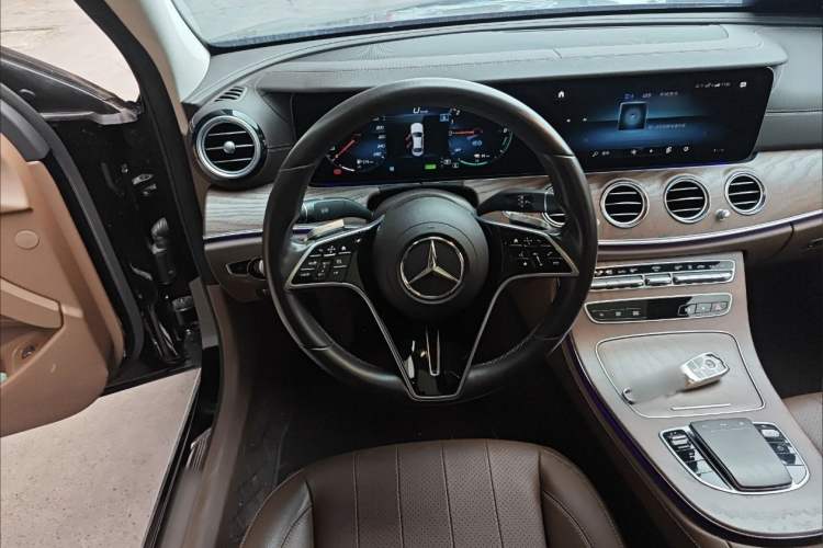 Used Mercedes-Benz E-Class New Energy 2021 E 350 e L Plug-in Hybrid Sedan
