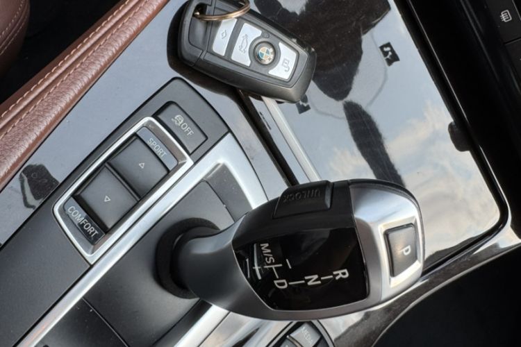 Used BMW 5 Series 2014 528Li Leading Model Gear Lever