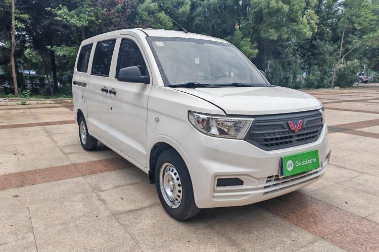Used Wuling Hongguang V 2019 1.5L Jingqu Version China VI LAR