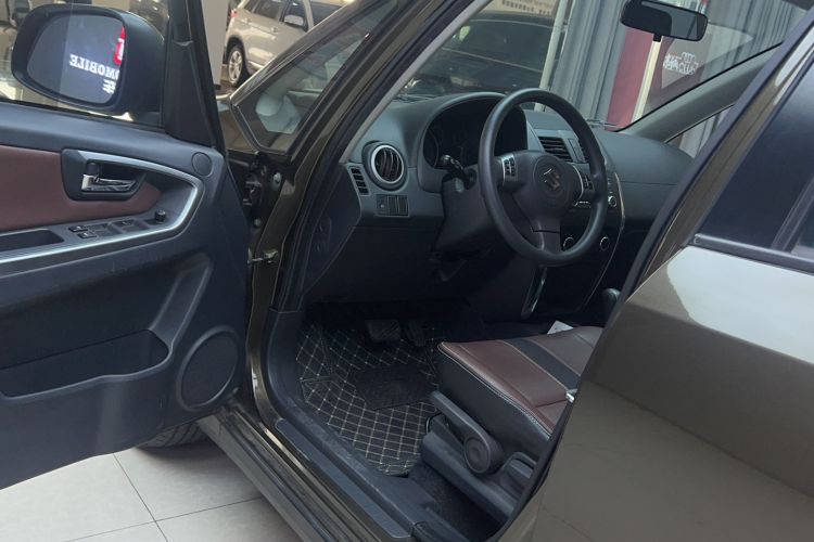 Used Suzuki SX4 2012 1.6L Automatic Ruiqi Model
