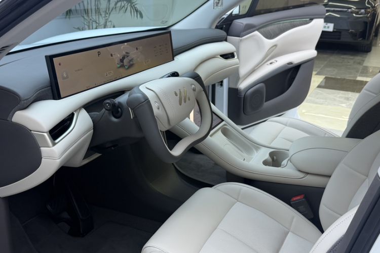 Used IM LS6 2025 Lingxi Intelligent Driving Edition Interior 7