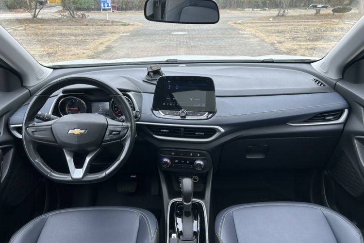 Used Chevrolet Trax 2021 325T Automatic Fun Edition China VI Standard
