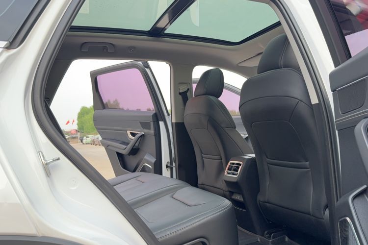 Used BYD Song Pro 2019 1.5T Automatic Luxury Model Interior 4