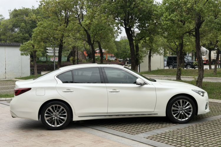 Used Infiniti Q50L 2018 2.0T Enjoyment Version China VI Standard Exterior 5