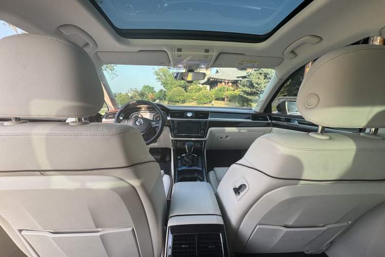 Used Volkswagen Phideon 2016 380TSI Two-Wheel-Drive Supreme Edition
