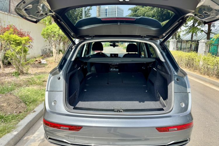 Used Audi Q5L 2018 40 TFSI Prestige Fashion Edition China VI Trunk