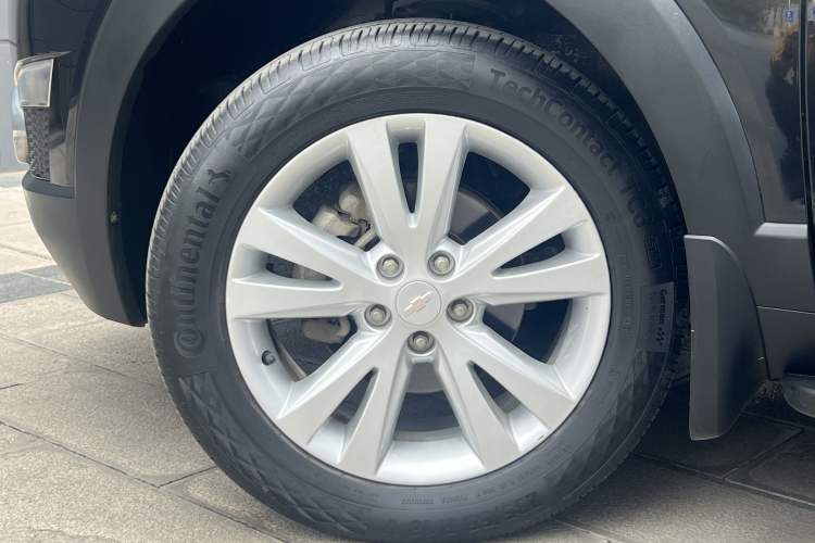 Used Chevrolet Captiva 2014 2.4L 4x4 Flagship Edition 7 Seats
