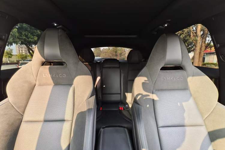 Used Lynk & Co 01 2023 2.0TD Four-Wheel Drive Dark Night Edition
