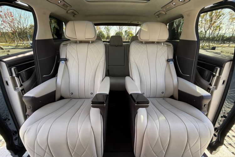 Used Denza D9 2024 DM-i 980 Four-Wheel Drive Flagship Model