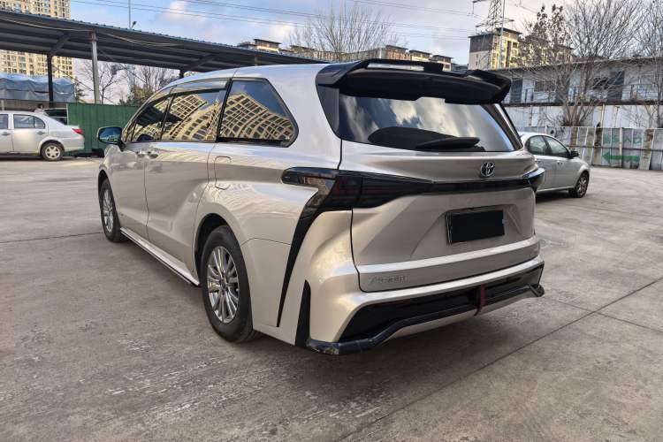 Used Toyota Sienna 2021 2.5L Hybrid Comfort Edition