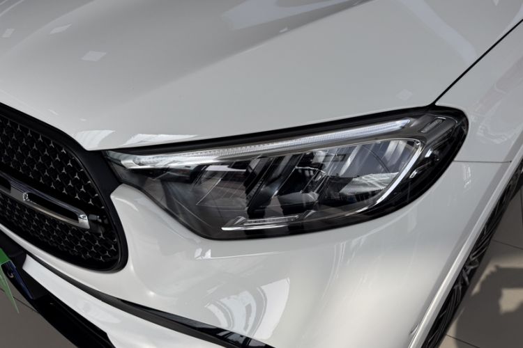 Used Mercedes-Benz GLC Coupe 2024 GLC 300 4MATIC Coupe SUV
