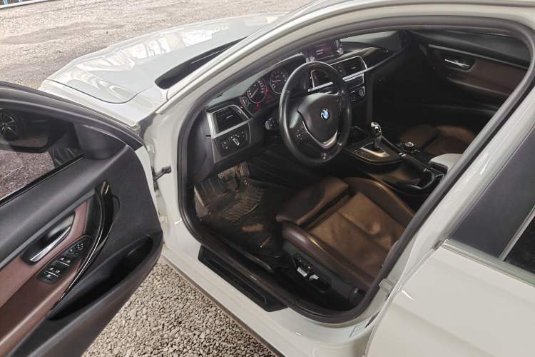 Used BMW 3 Series 2018 320Li Fashion Model Interior 3