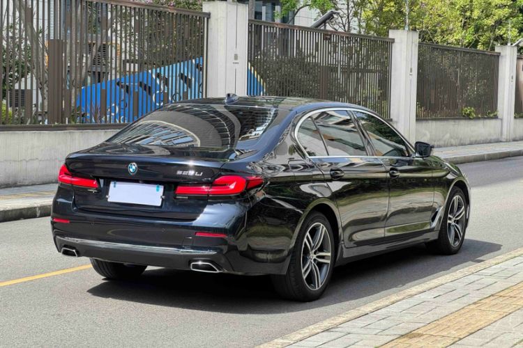 Used BMW 5 Series 2021 Updated Version 525Li Luxury Package Exterior 9