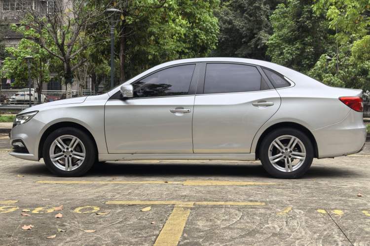 Used Bestune B30 2016 1.6L manual luxury version
