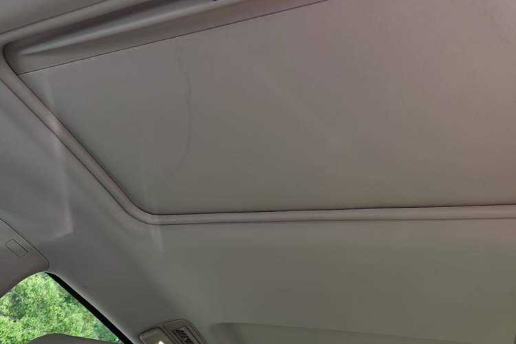 Used Buick GL8 2023 Land Executive Class 652T Luxury Model