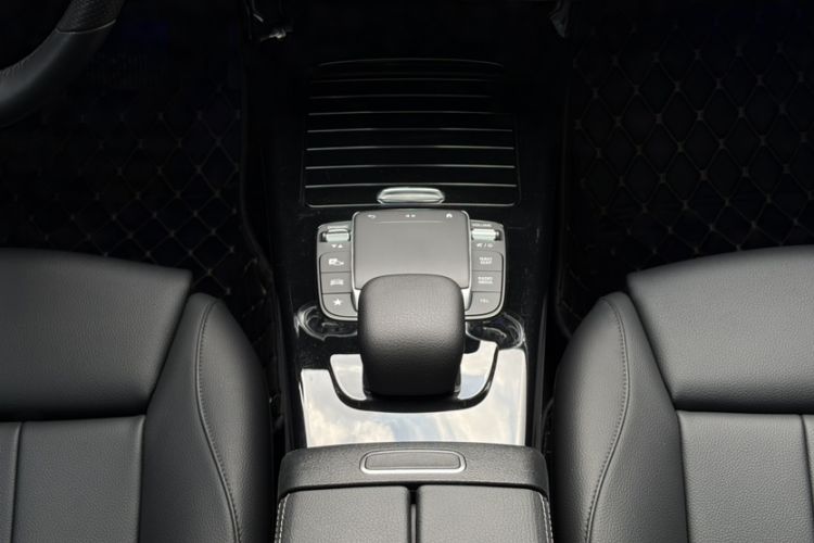 Used Mercedes-Benz A-Class 2022 Restyled A 200 L Sport Sedan Fashion Version Interior 3