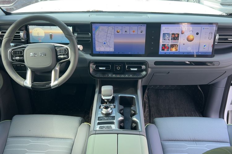 Used BAIC Off-Road BJ40 2024 2.0T All-New Blade Hero Edition Climber Interior 3