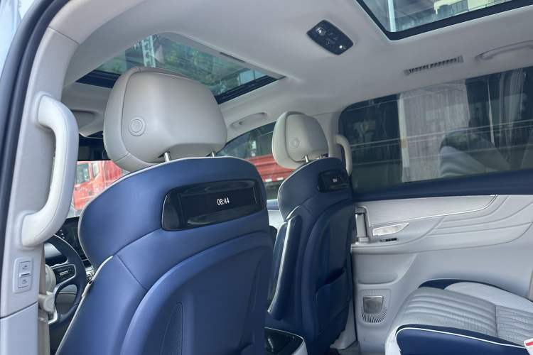 Used Roewe iMAX8 2021 400TGI Supreme Series Ultimate Edition