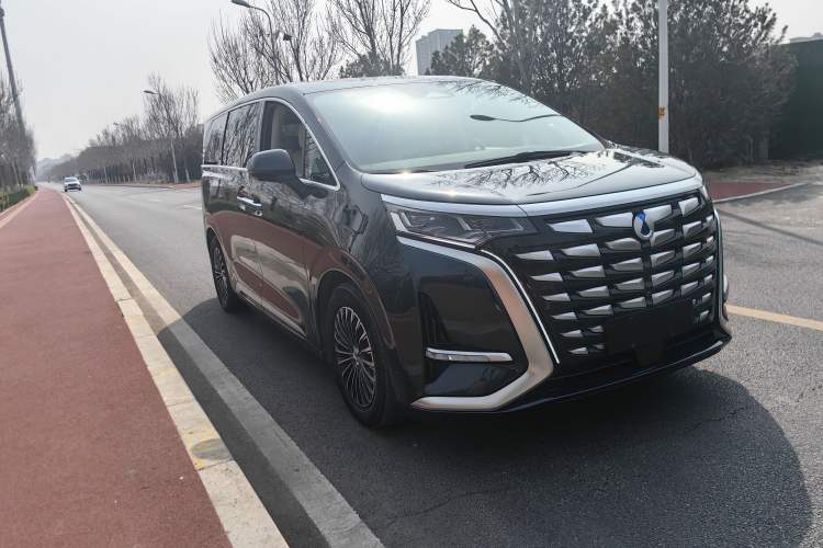 Used Denza D9 2024 DM-i 980 Four-Wheel Drive Flagship Model Exterior 6