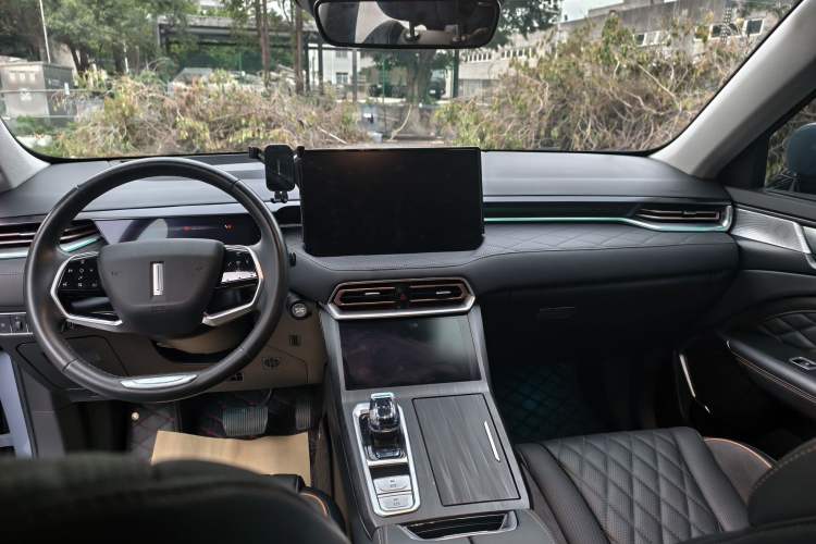 Used Wey Latte DHT-PHEV 2022 1.5T Two-Wheel-Drive Extra-Large Version
