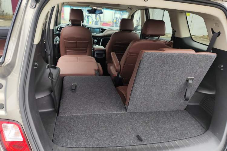 Used Buick GL6 2018 18T 6-Seater Prestige Model