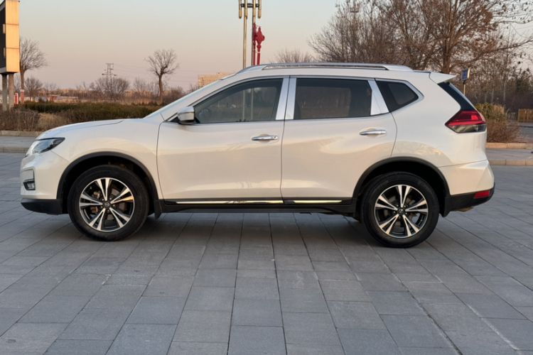 Used Nissan X-Trail 2017 2.5L CVT Leading Edition 4WD