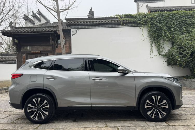 Used EXEED Lingyun 2024 300T Two-Wheel Drive Starlight Edition
