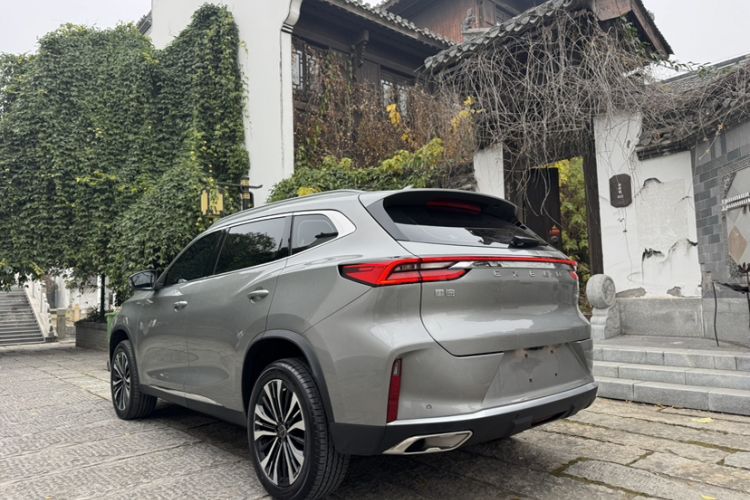 Used EXEED Lingyun 2024 300T Two-Wheel Drive Starlight Edition
