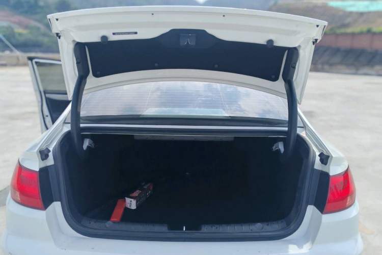 Used Geely Auto Emgrand GL 2019 1.5T DCT Elite Smart Edition Trunk