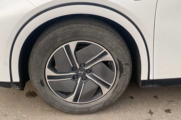 Used XPeng G6 2023 580 Long-Range Pro Exterior 3