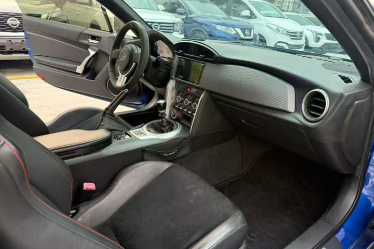 Used Subaru BRZ 2015 2.0i Manual Model