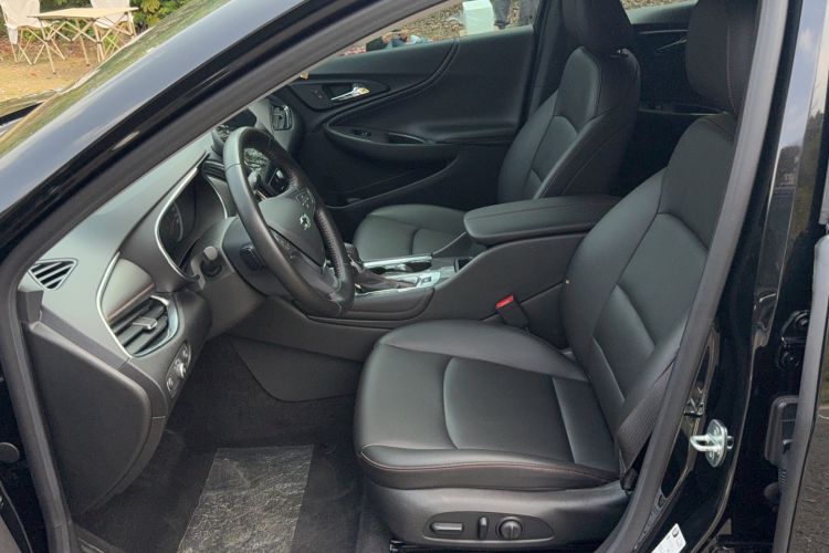 Used Chevrolet Malibu XL 2022 Redline 550T Automatic Sport Edition Left Front Seat