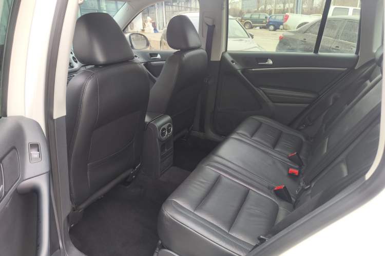 Used Volkswagen Tiguan L 2015 1.8TSI Automatic Two-Wheel Drive Luxury Model