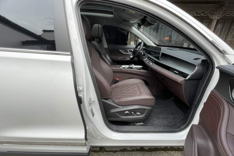 Used Chery Tiggo 8 PRO 2024 Champion Edition 290T Two-Wheel Drive Peak Version 7 Seats
