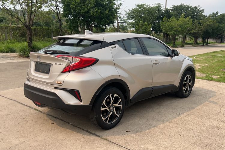 Used Toyota C-HR 2020 2.0L Leading Edition Exterior 4