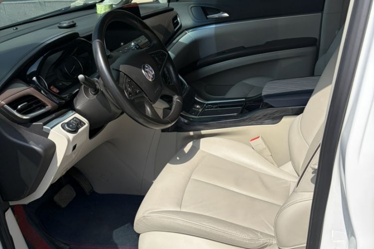 Used Buick GL8 2021 Land Cruiser Executive Class 652T Luxury Model Interior 1