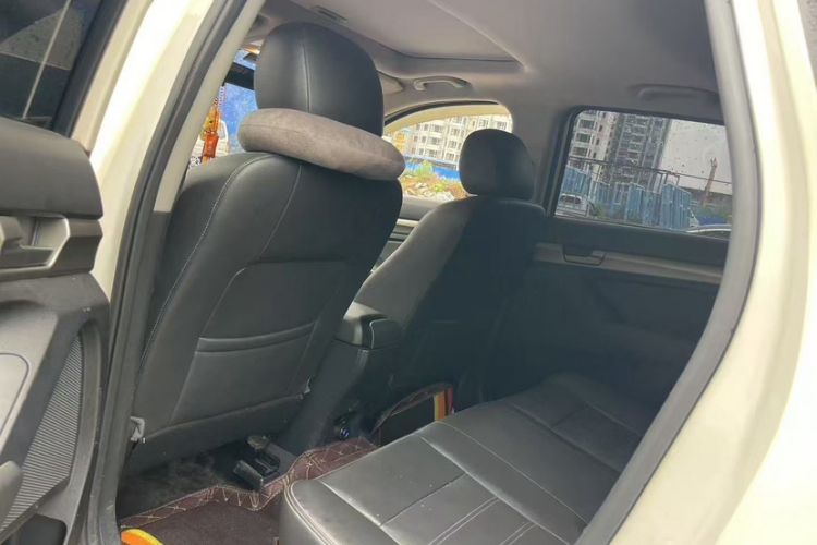 Used BAIC Senova X65 2015 2.0T automatic comfort version
