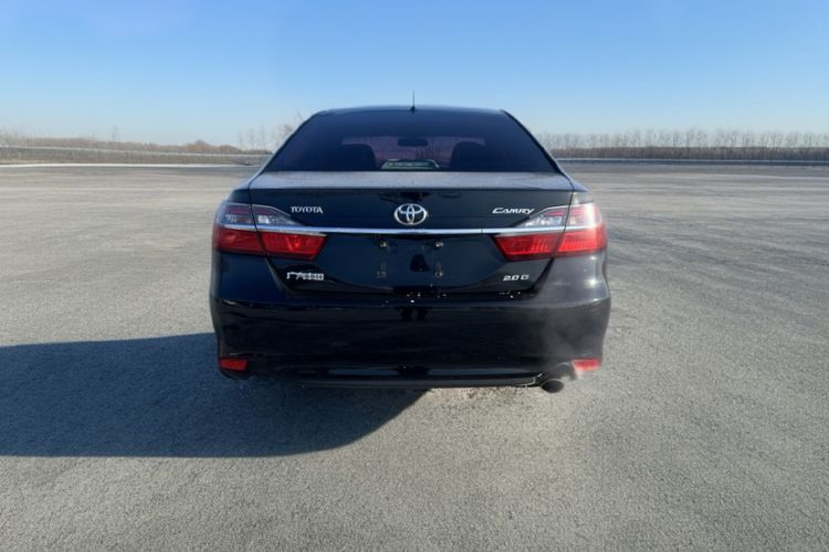 Used Toyota Camry 2016 2.0G 10th Anniversary Leading Edition
