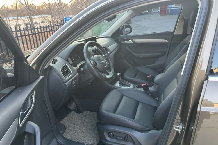 Used Audi Q3 2015 30 TFSI Ambition Edition Left Front Seat