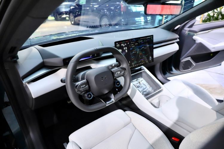 Used XPeng P7 2025 Model—750 All-Wheel-Drive High-Performance Ultra
